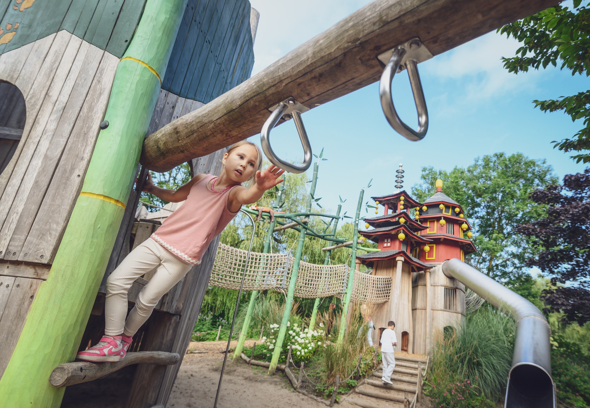Der Playmore Fantasy-Abenteuerspielplatz im Tiergarten Kleve gehört zu den schönsten Spielplätzen am Niederrhein