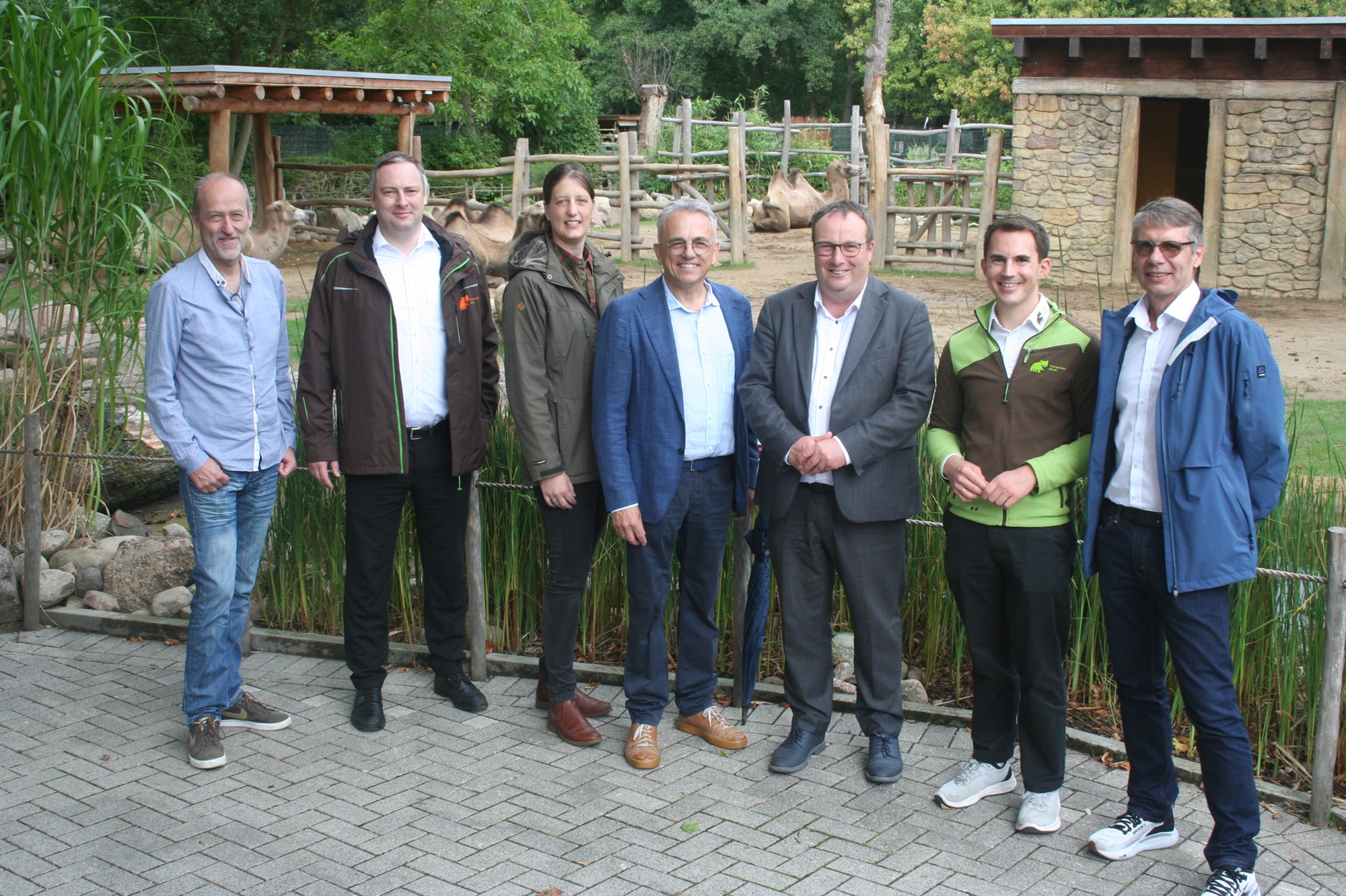 vlnr D. Posdena, J. Kanders, M.-C. Kuypers, Dr. V. Wille MdL, NRW-Umweltminister Oliver Krischer, Dr. M. Polotzek, C. Bomblat